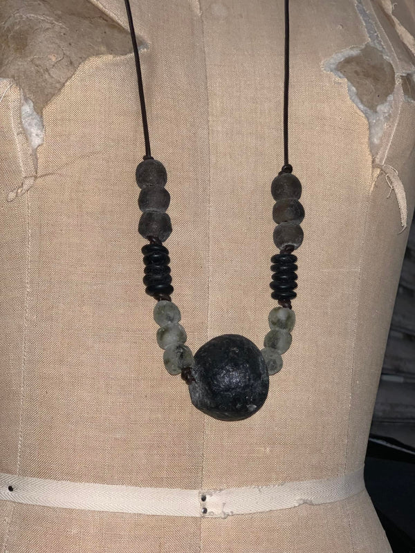 PNL577-5 Hand African Bead Necklace